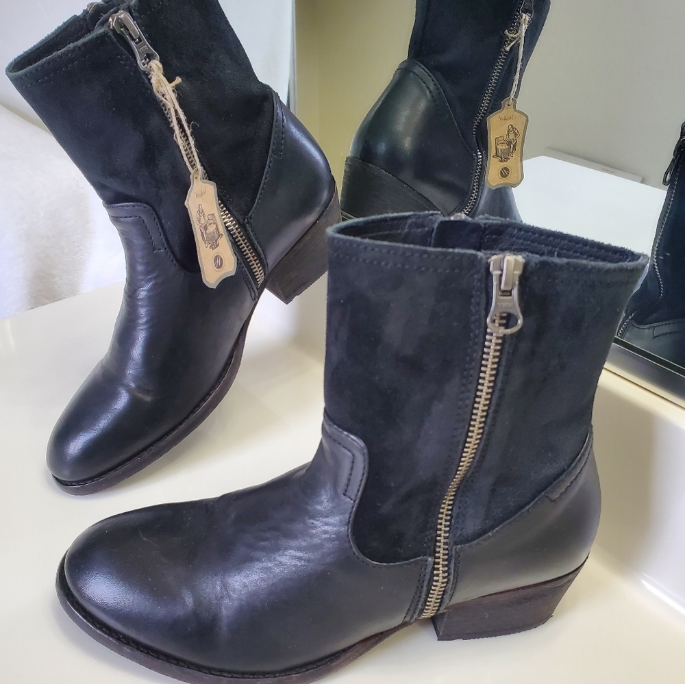 H BY HUDSON Riley Zip-Up Ankle Bootie - Picture 5 of 12